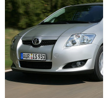 Бампер передний в цвет кузова Toyota Auris 1 (2006-2010) дорестайлинг